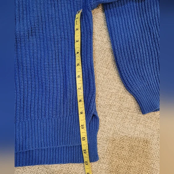 Sweater - Picture 3 of 3